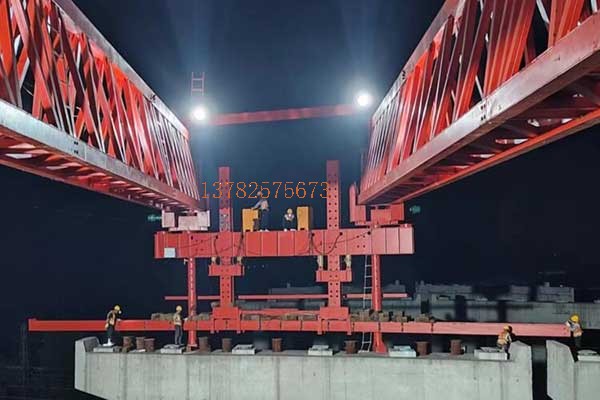HNJQ60-360配重架橋機(jī)，廣州白云跨鐵項(xiàng)目，架設(shè)完成